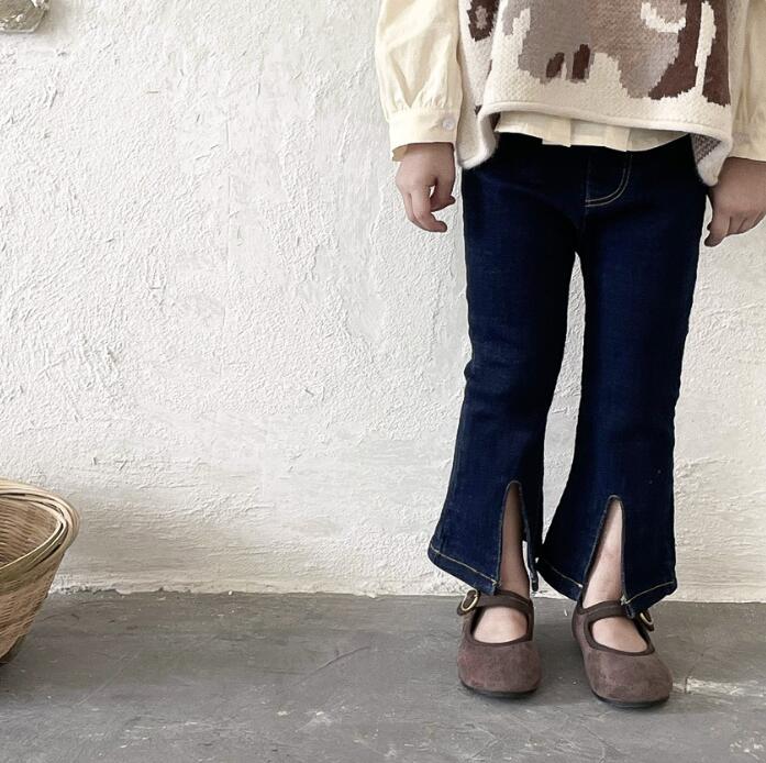 2023新品★子供服　デニムズボン★100-140cm★