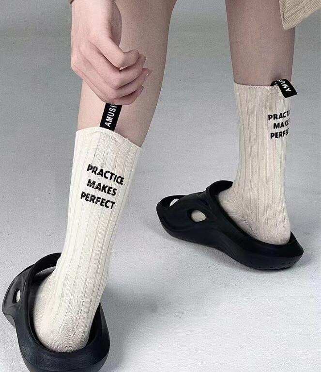 ★新入荷★レディース用　靴下&ソックス★6色