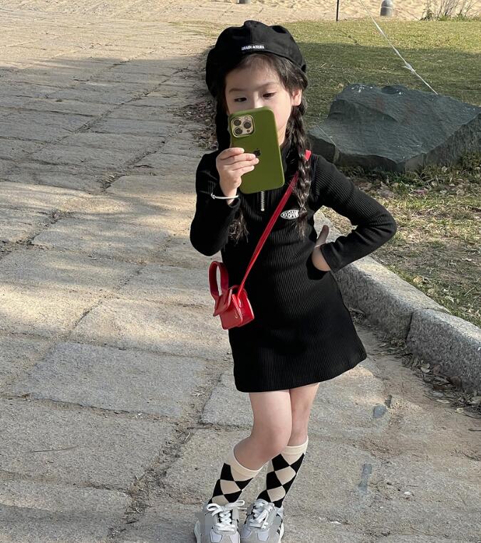 2023年★子供服　ワンピース★90-140cm★