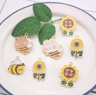 手作り★DIYパーツ★芸DIY　デコパーツ ★アクセサリー★ペンダント★金具