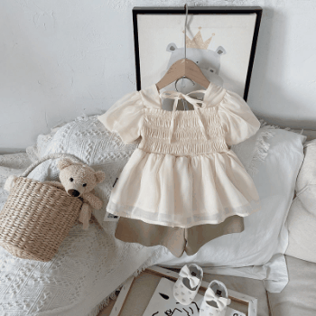 お勧め 春夏新作 子供服 3-8歳女の子 半袖上着 フリル パフ・スリーブ シャツ+ショートパンツ 90-140