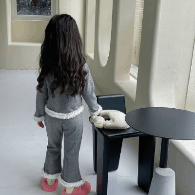 秋冬新作 オシャレ春秋 ガールズ 子供服 ボア フーディ ウサギ プルオーバー Tシャツ+パンツ 5-13