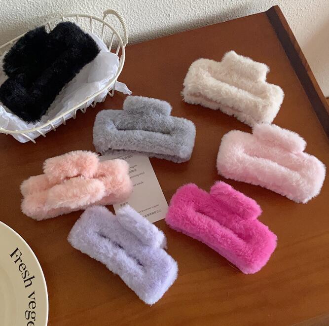 髪飾り★まとめ髪用★ヘアアクセサリー★ヘアピン★ふわふわ★ヘアクリップ★多色