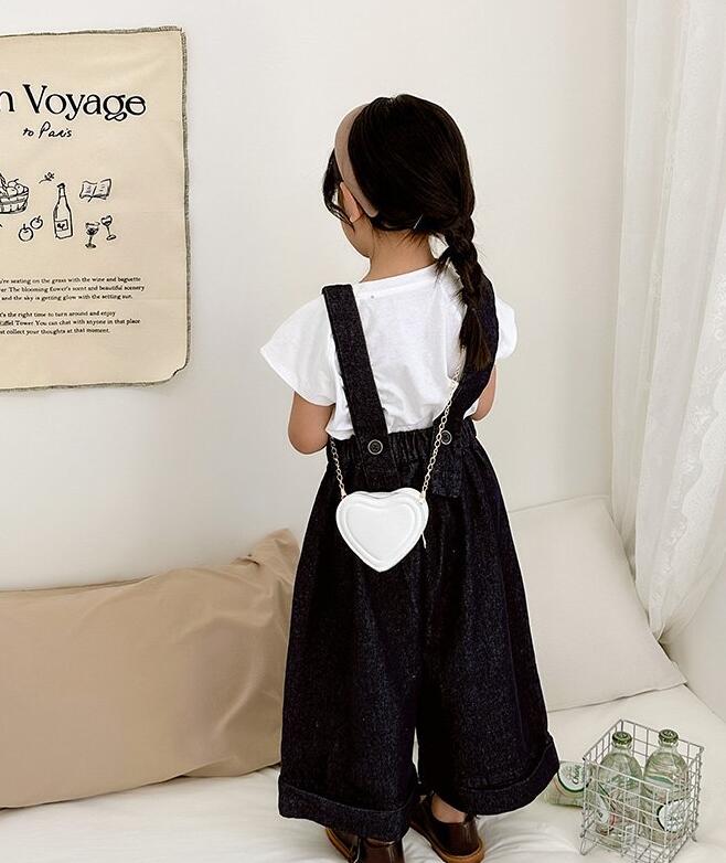 2024新型★ショルダーバッグ★子供バッグ　5色