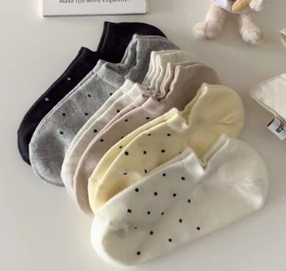 2024新入荷★大人用　靴下&ソックス★6色