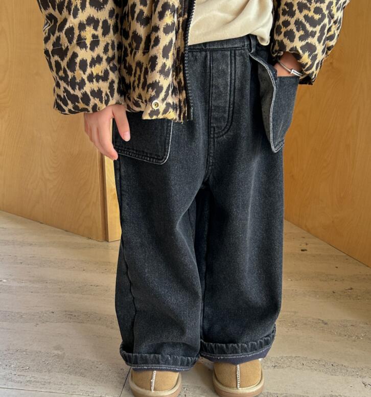 2024秋冬新入荷★子供服　ズボン★90cm〜140cm