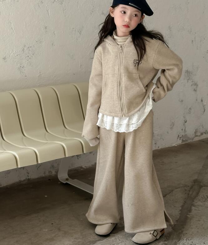 2024秋冬新品★子供服　厚手セットアップ　裏起毛★100cm〜160cm 2色