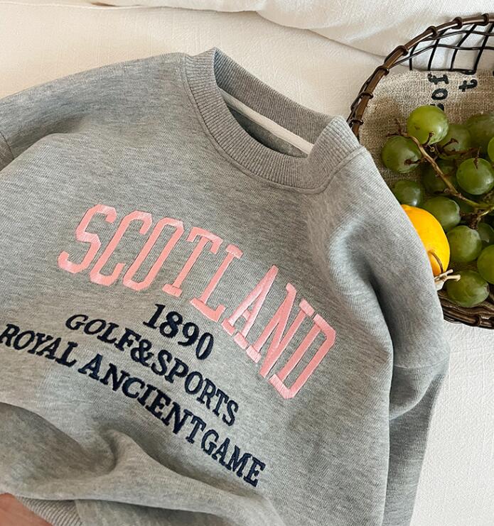 2024秋冬新品A★子供服　刺繍トレーナー　トップス★90cm〜160cm 2色