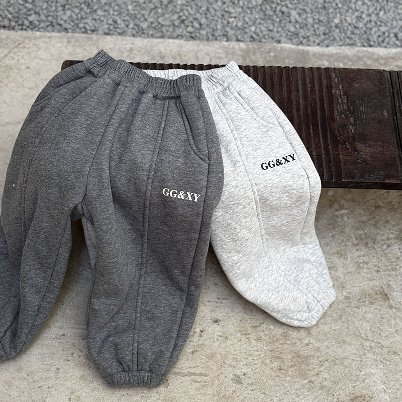 2024秋冬新品★子供服　ズボン  裏起毛★90cm〜130cm 2色