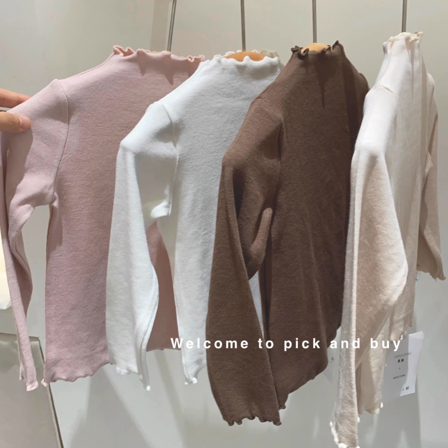 2024新作★子供服　トップス★80cm〜150cm 4色