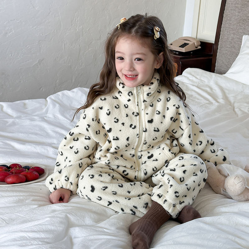 2024新品A★子供服　部屋着　セットアップ★90cm〜160cm