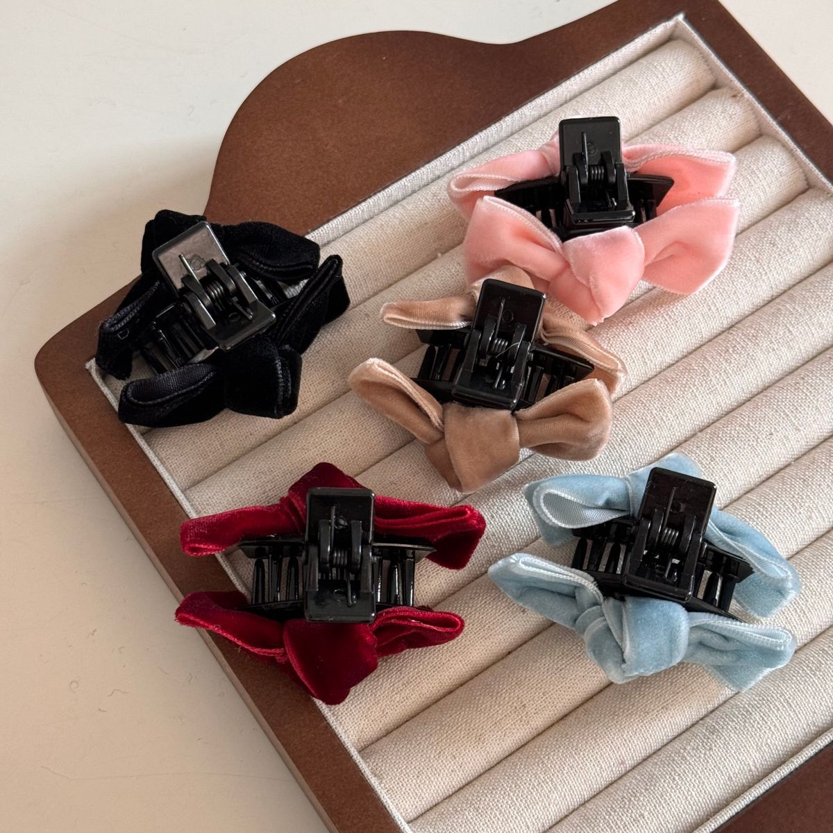 雑貨★髪飾り　ヘアビン★アクセサリー★5色