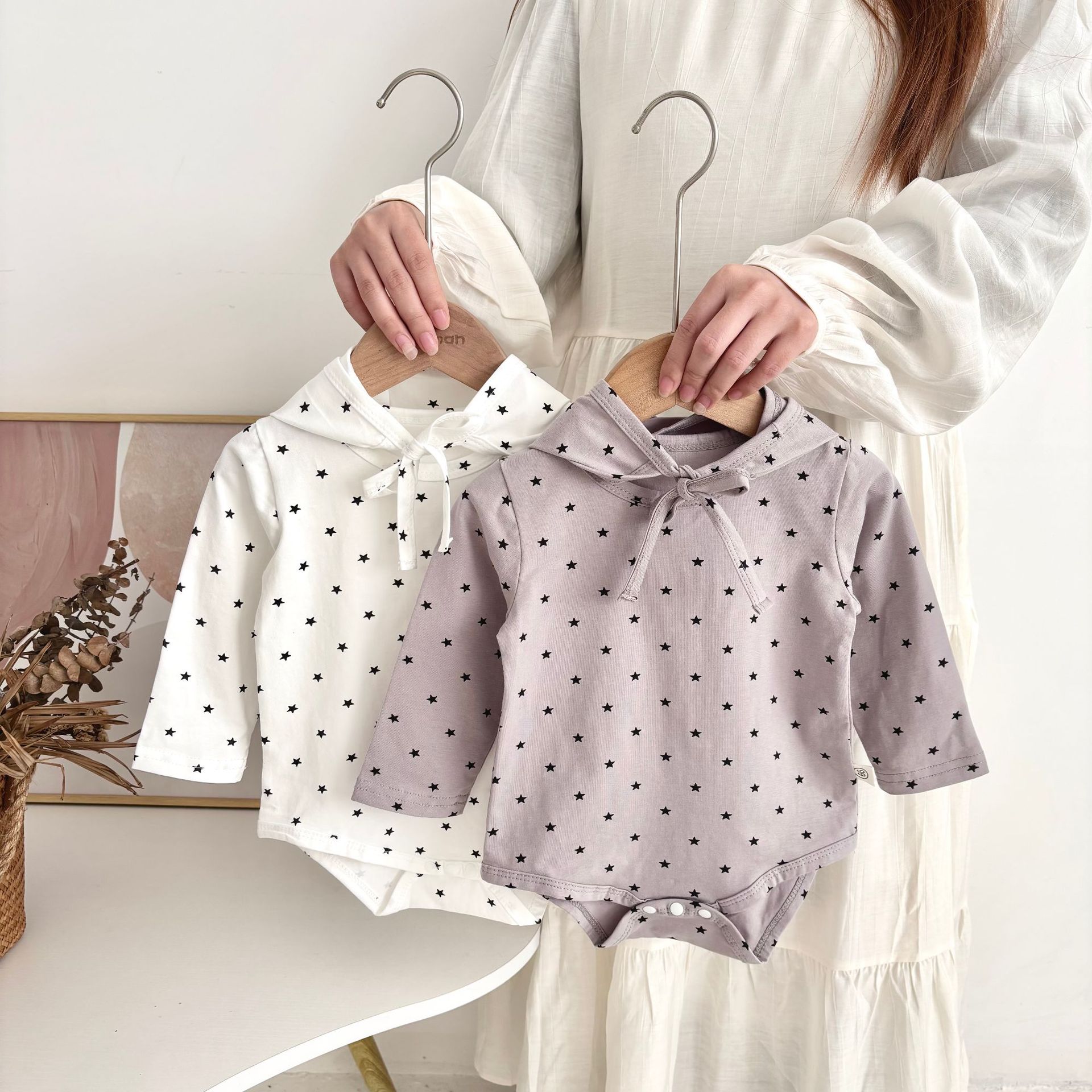 2025新入荷★ベビー服　ロンパース+帽子★66cm〜90cm 2色