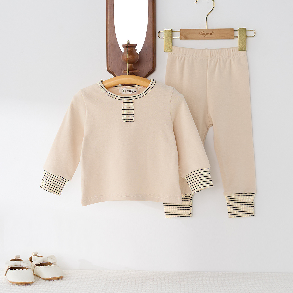 2025新品★子供服　セットアップ★80cm〜130cm 2色