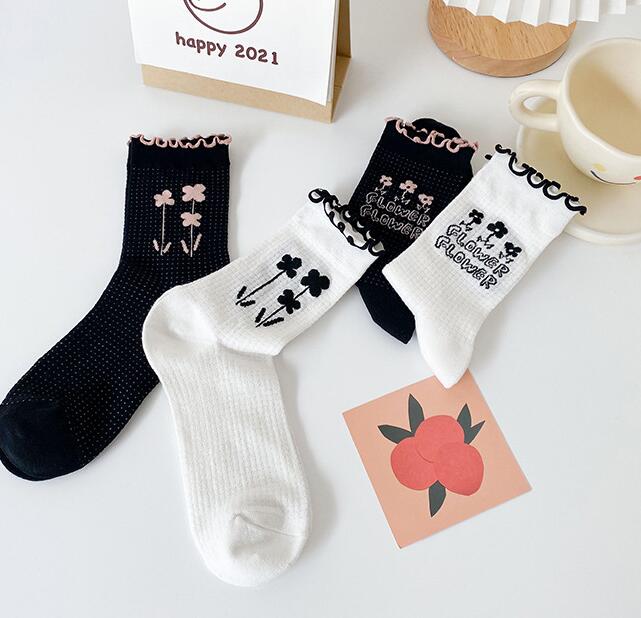 「2025」靴下★レディース★ソックス★大人用★女性用靴下★可愛い★3色