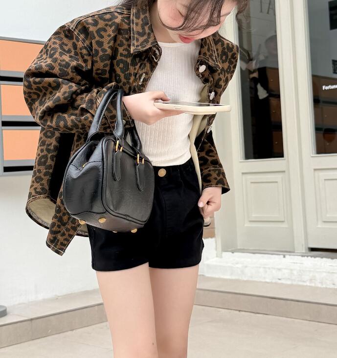 2025新入荷★子供服　ショートズボン★90cm〜150cm