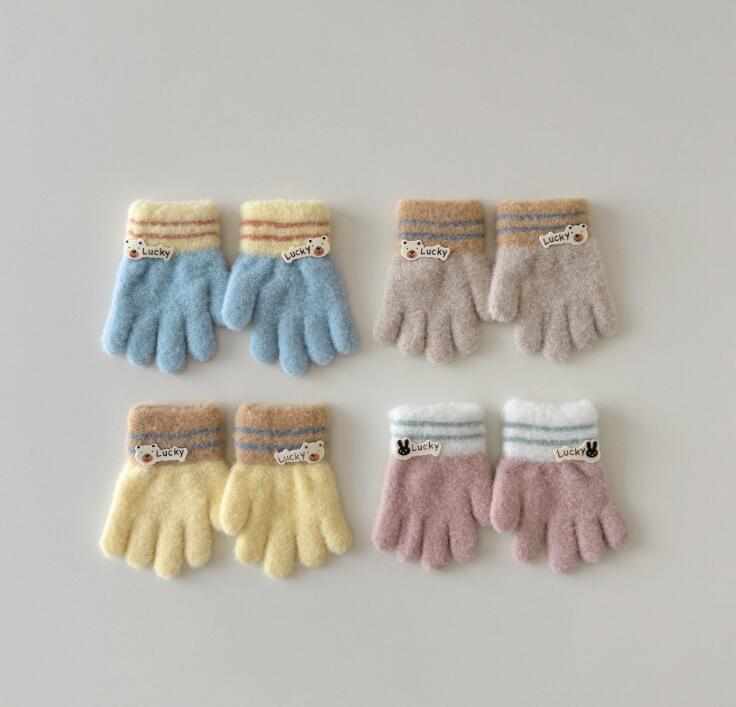 2025新品★大人気　キッズ用★子供　手袋★5色