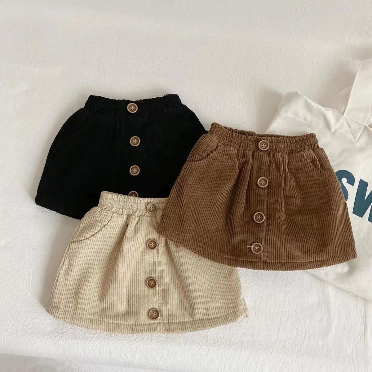 2025新品★子供服　スカート★90cm〜140cm 3色