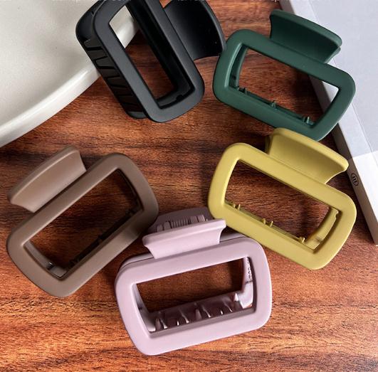 超人気の髪飾り!!★　ヘアアクセサリー　★ヘアクリップ★5色