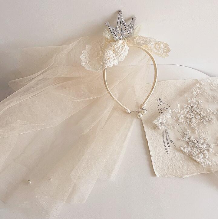 雑貨★子供用　髪飾り★アクセサリー　カチューシャ★誕生日お祝い　2色