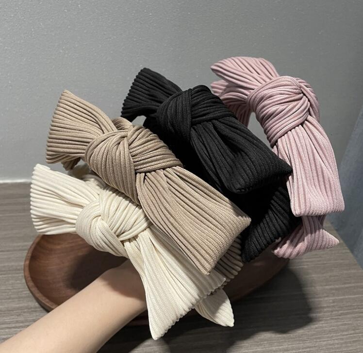 雑貨★髪飾り　カチューシャ★アクセサリー　4色選べ★