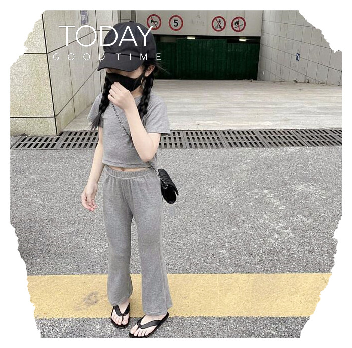 子供服★トップス+ズボン★セットアップ★韓国風子供服★キッズ女の子★無地★90-140CM