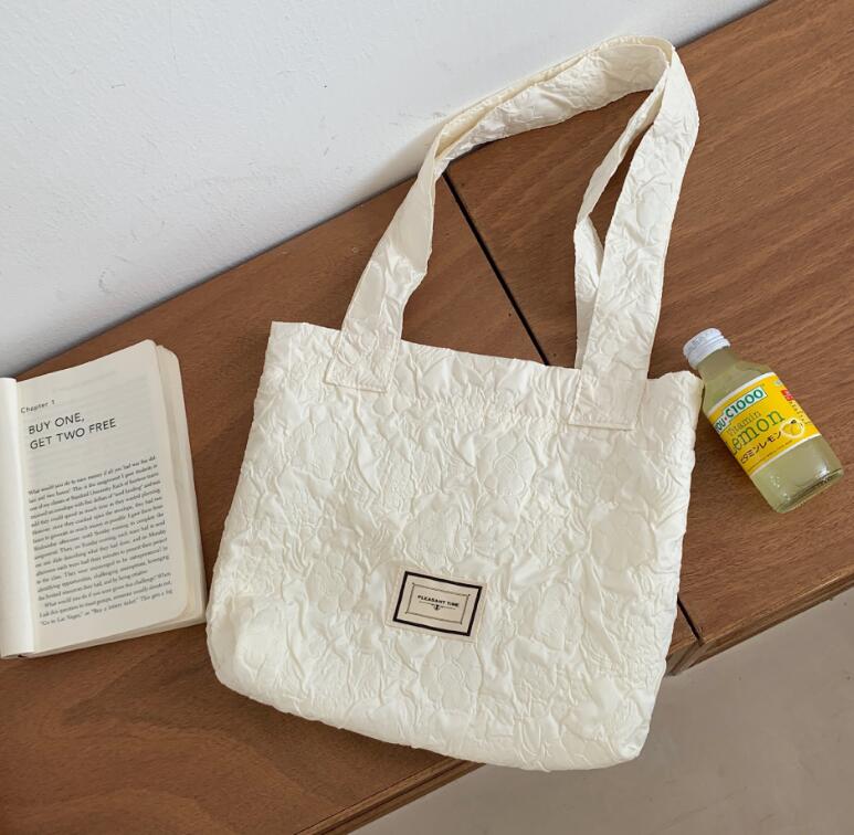 新登場★レディースバッグ　収納袋★