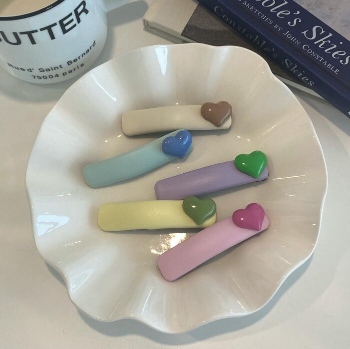 雑貨★髪飾り　ヘアビン★アクセサリー　5色選べ★