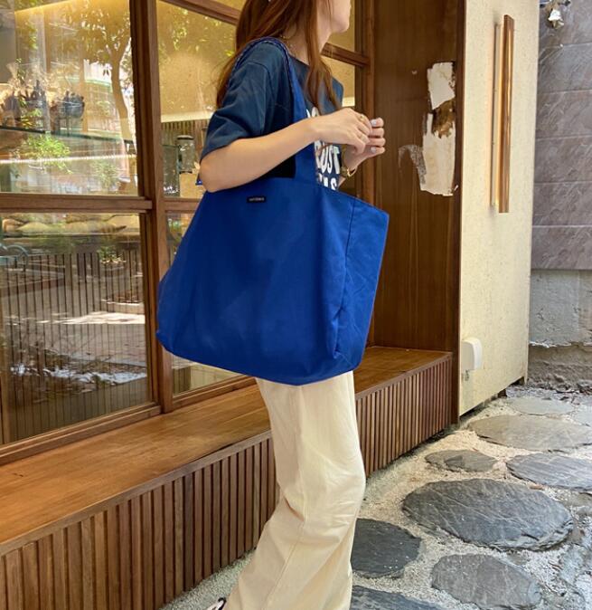 2023★ショルダーバッグ★肩掛け鞄★2色