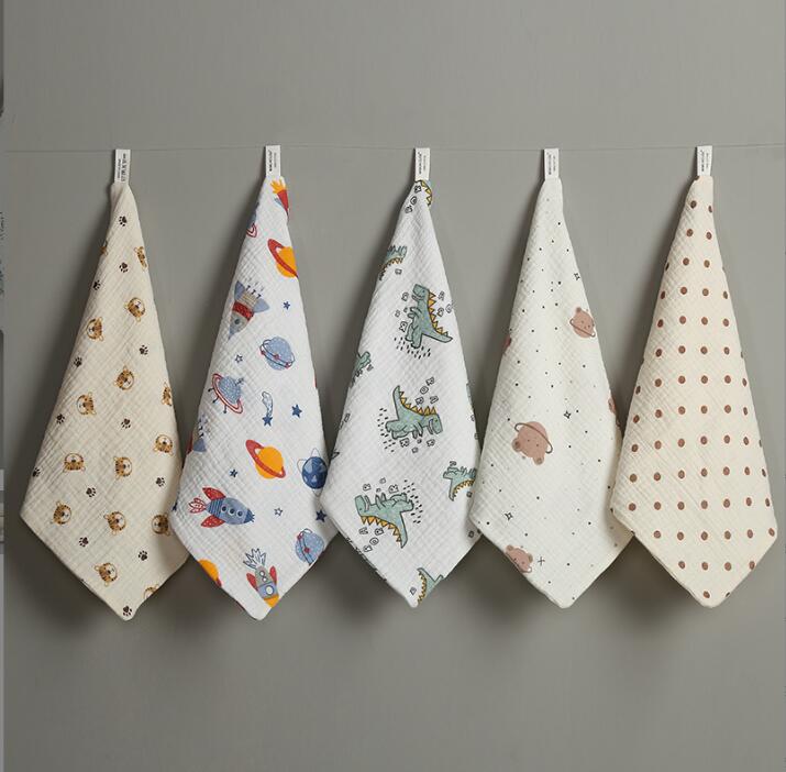 2023★涎掛け★ハンカチ★食事用エプロン★タオル★食事用ビブ★ベビー用