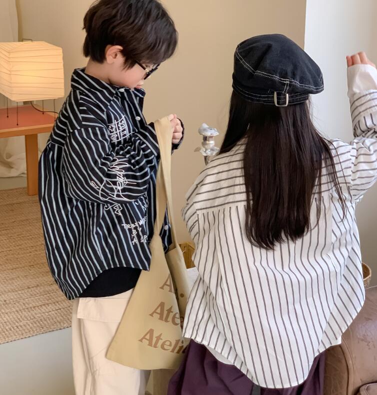 2024年新★子供服　シャツ　トップス★90-150cm★2色