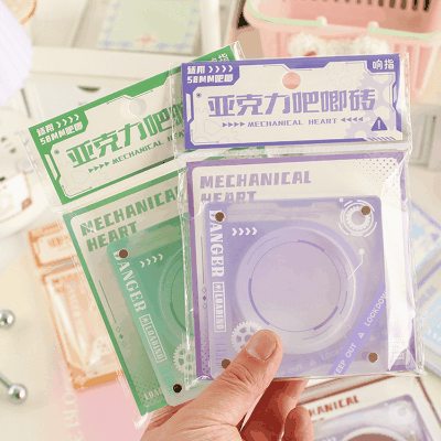 推し活 素材 缶バッジ収納ケース パッチ 保護ケース 缶バッジ入り ストラップ 透明アクリル 機械 単枚