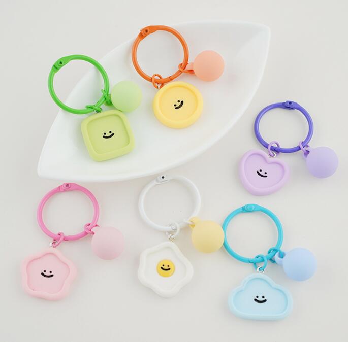 ★可愛いキーホルダー　装飾品★キーチェーン★6色