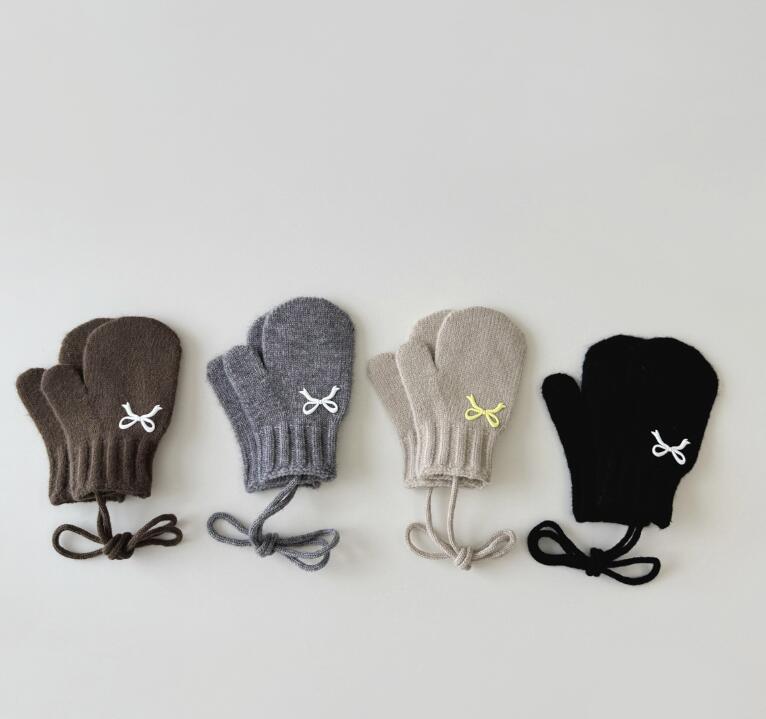 2024新品★大人気　キッズ用★子供　手袋★9色