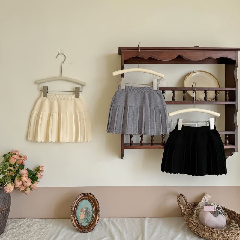 2024新品★子供服　スカート★90cm〜140cm 3色