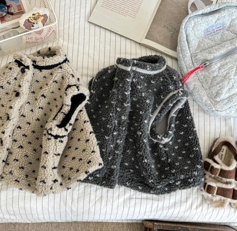 2024秋冬新品★子供服 　ベストコート★80cm〜130cm 2色
