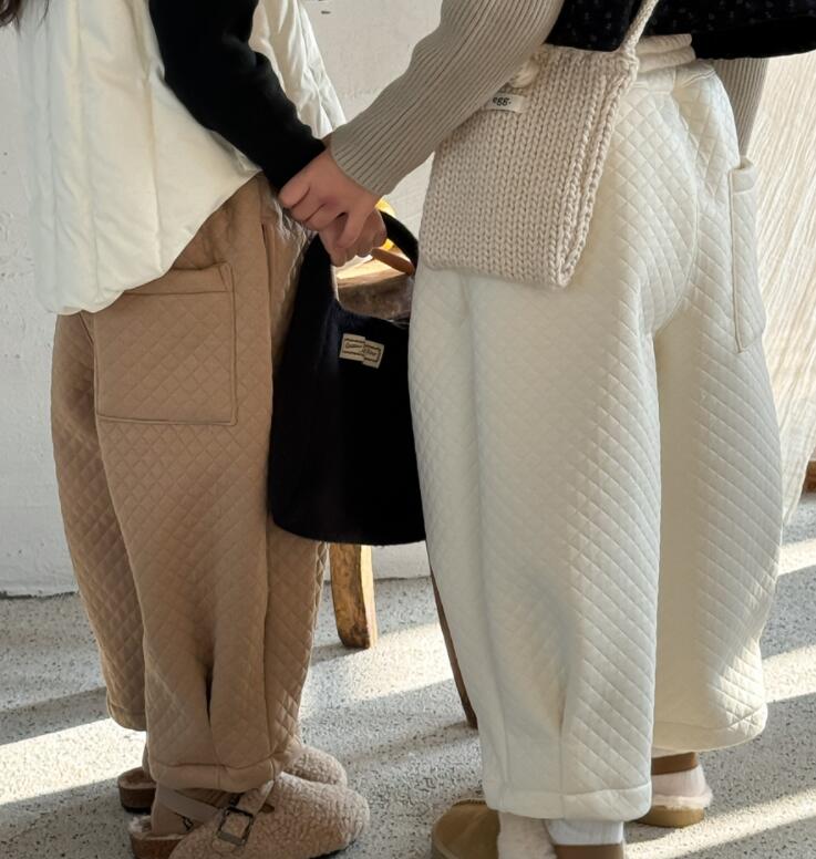 2024秋冬新品Y★子供服　ズボン ★90cm〜150cm 3色