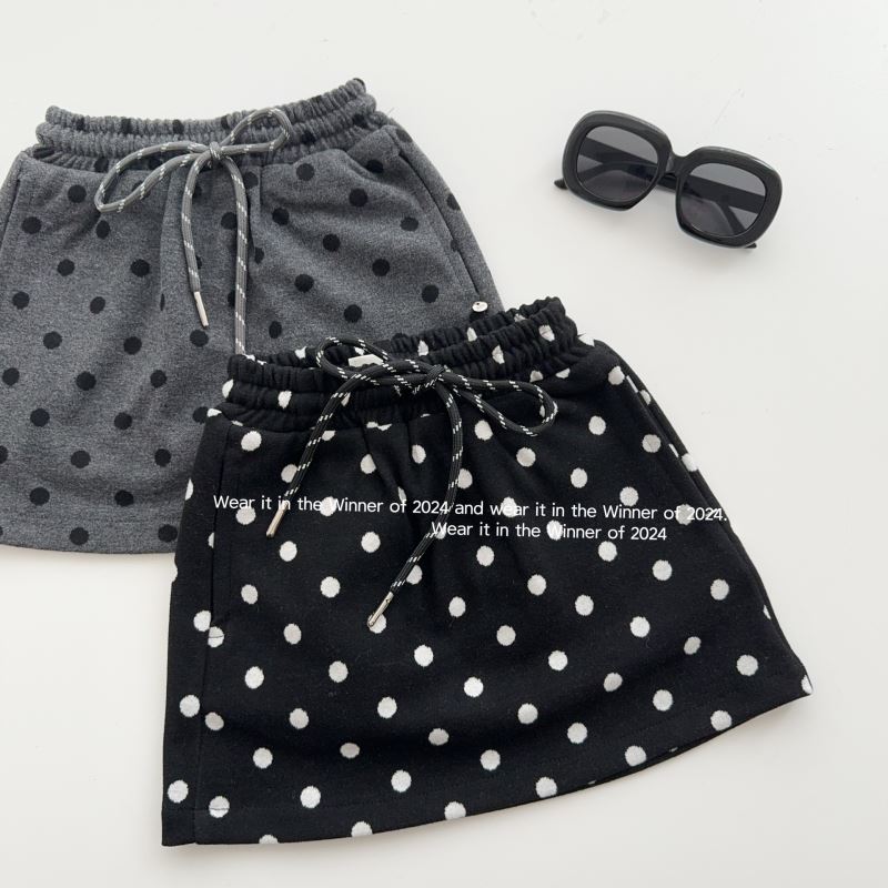 2024秋冬新品★子供服　スカート★90cm〜150cm 2色
