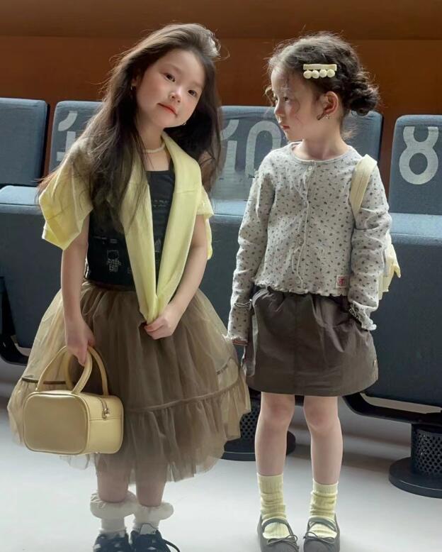 2025新品★子供服　カーディガン&スカート分けて★90cm〜140cm 2色