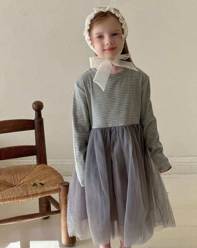 2025春新作HLL★子供服　ワンピース★90cm〜140cm 2色