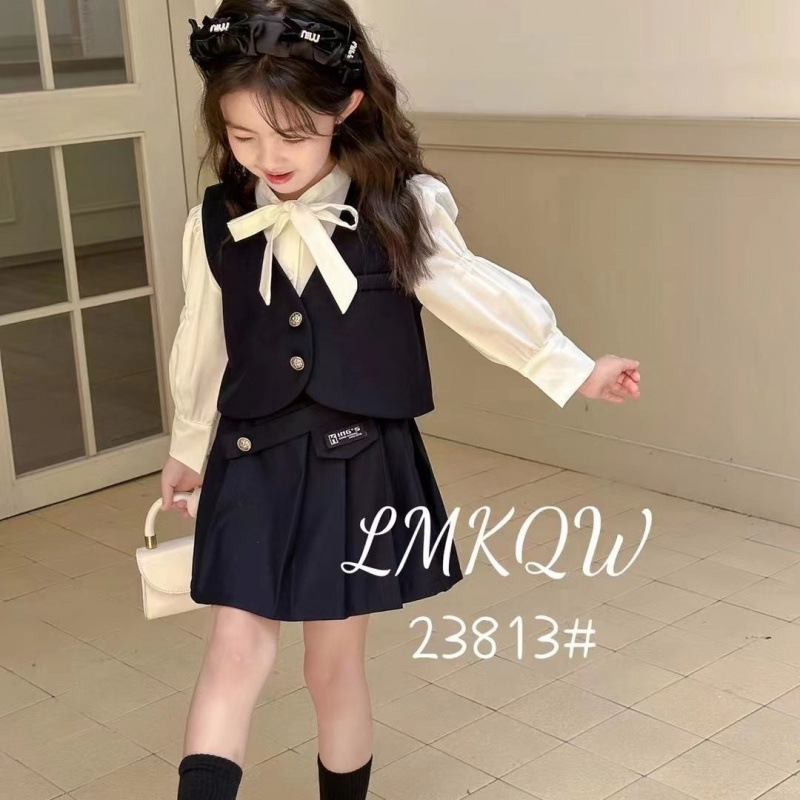 2025新品★子供服　トップス&ベスト+スカート★90〜150