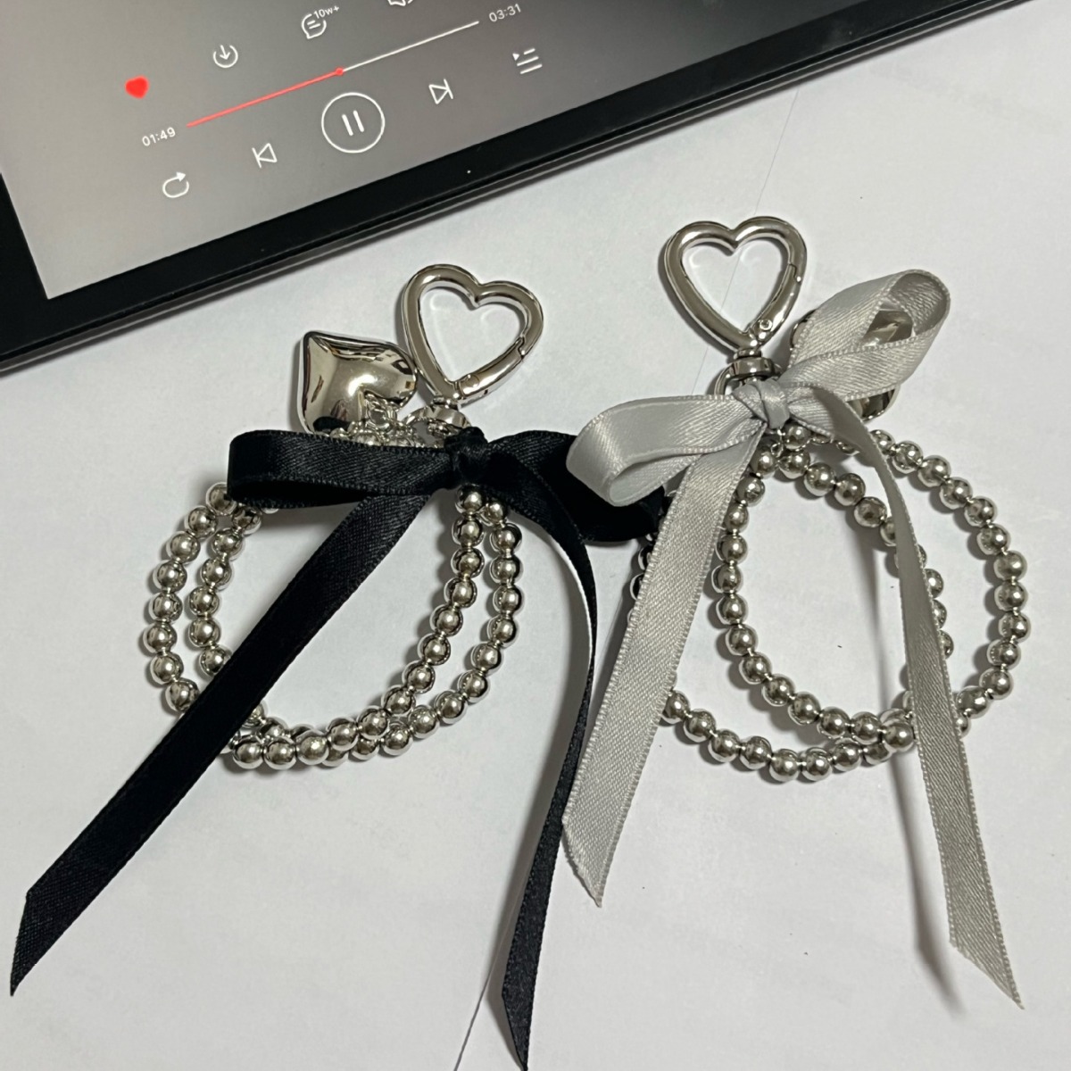 ★可愛いキーホルダー　装飾品★キーチェーン★2色