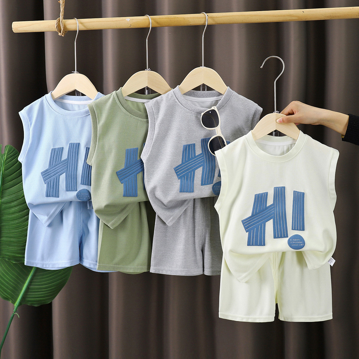 2025新品★子供服　セットアップ★80cm〜140cm 4色