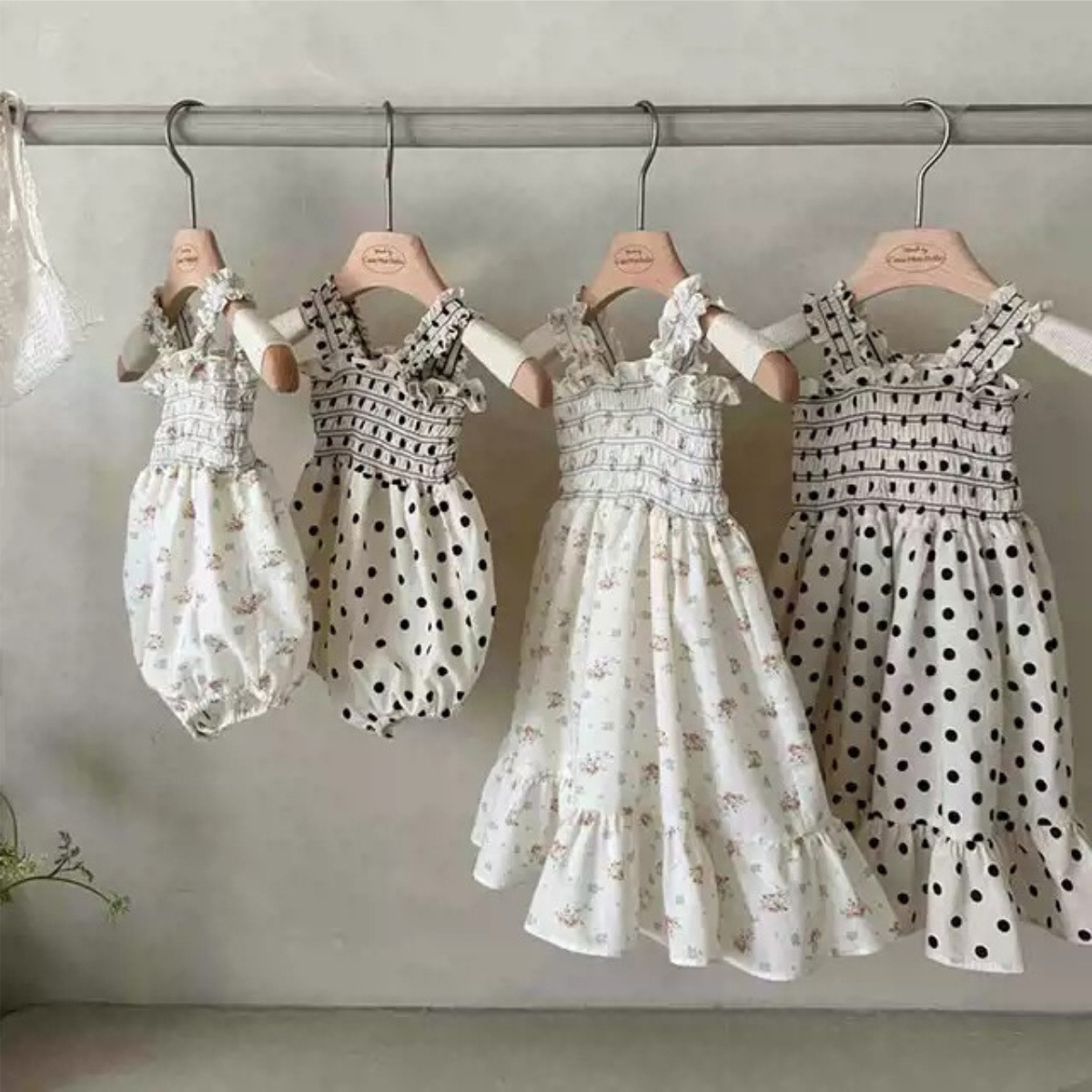 2025新入荷★ベビー服　ロンパース&ワンピース★66〜90/73-100cm 2色