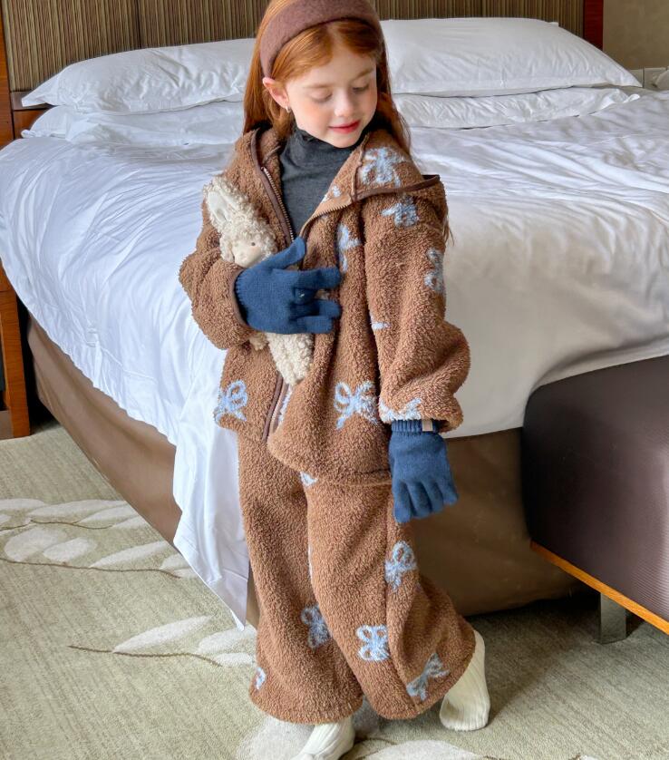 2025冬新作TT★子供服　ルームウェア　部屋着セットアップ★90cm〜150cm