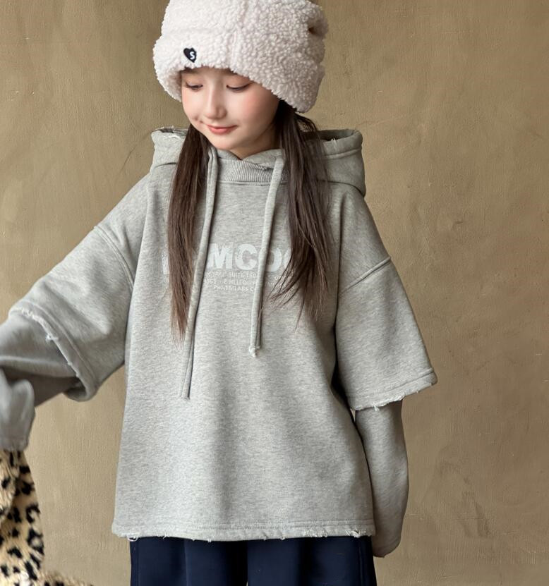 2025冬新品★子供服　パーカー　裏起毛★90cm〜150cm