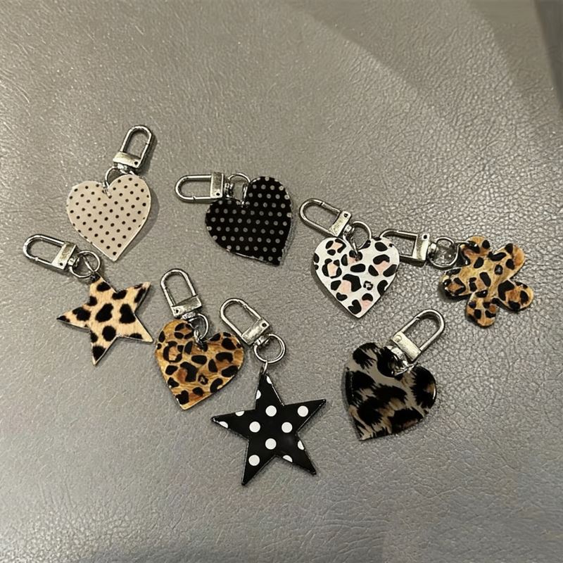 ★可愛いキーホルダー　装飾品★キーチェーン★バッグチャーム