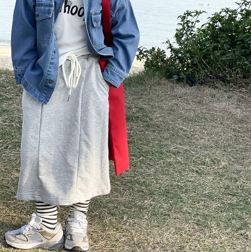 2023春新品★子供服　ボトムス　スカート　90-140cm
