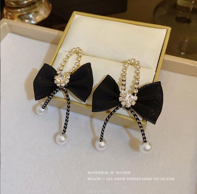 2023年春夏新作    レディース耳飾り  アクセサリー  个性 ファッション   イヤリング