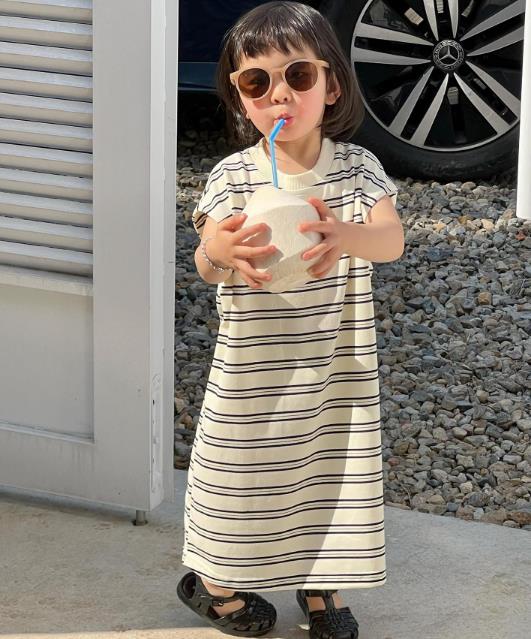 2023夏新品★子供服　ニットワンピース　80-140cm★2色